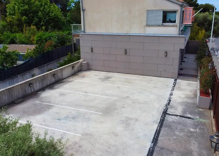 Moutte Saint-Cyr-sur-Mer